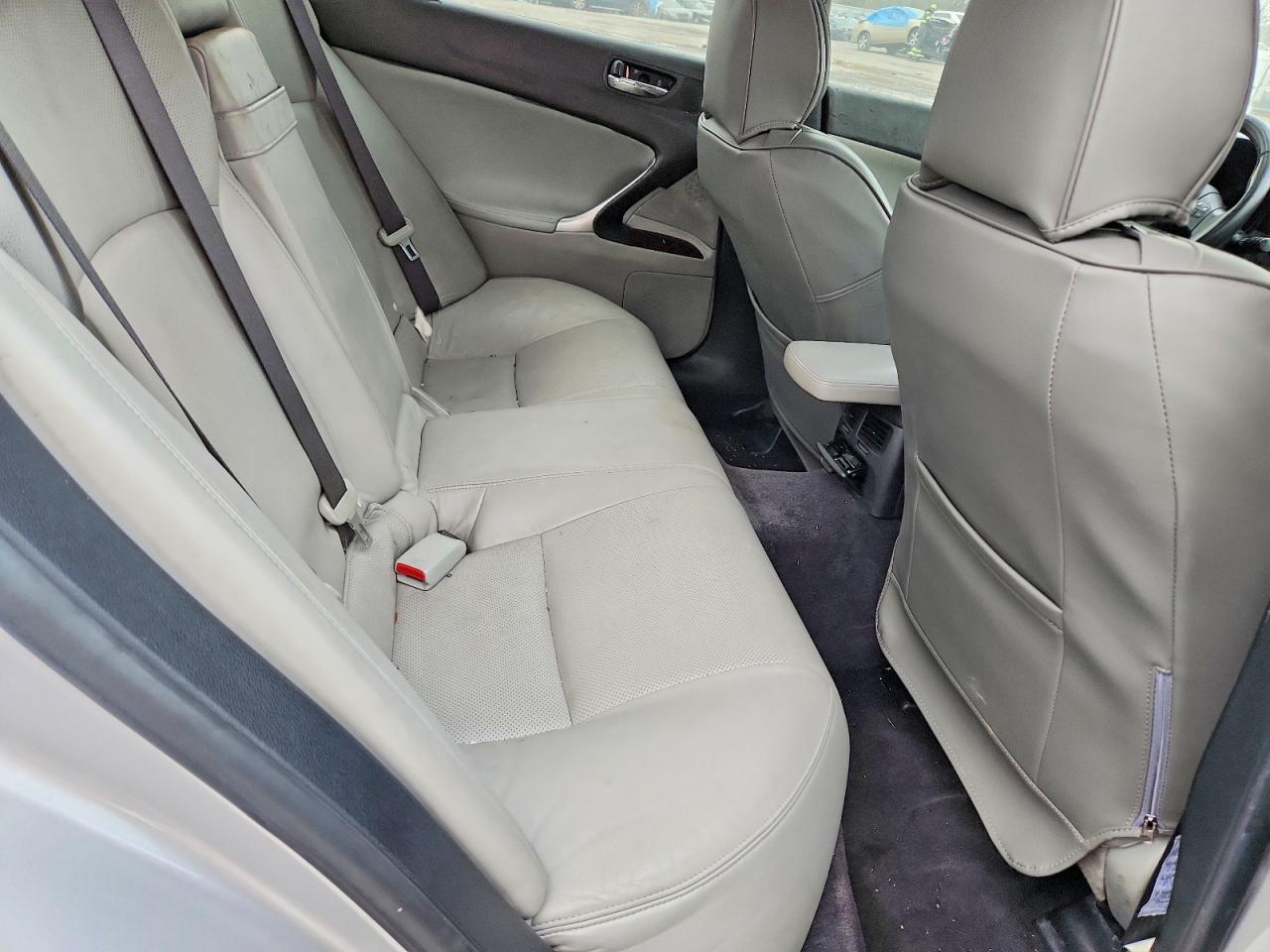 LEXUS IS 2006 — 11