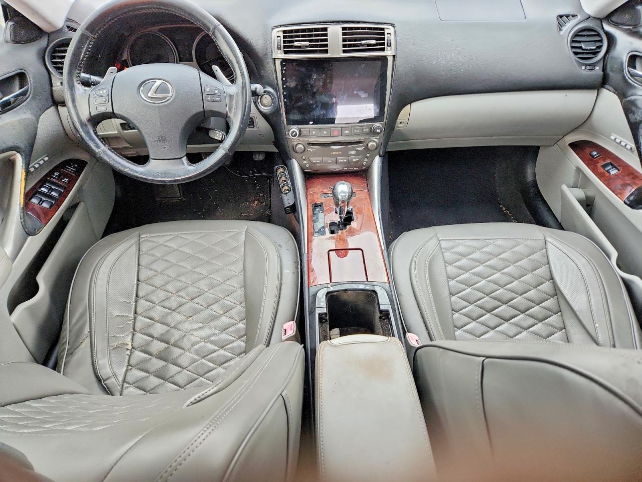LEXUS IS 2006 — 9