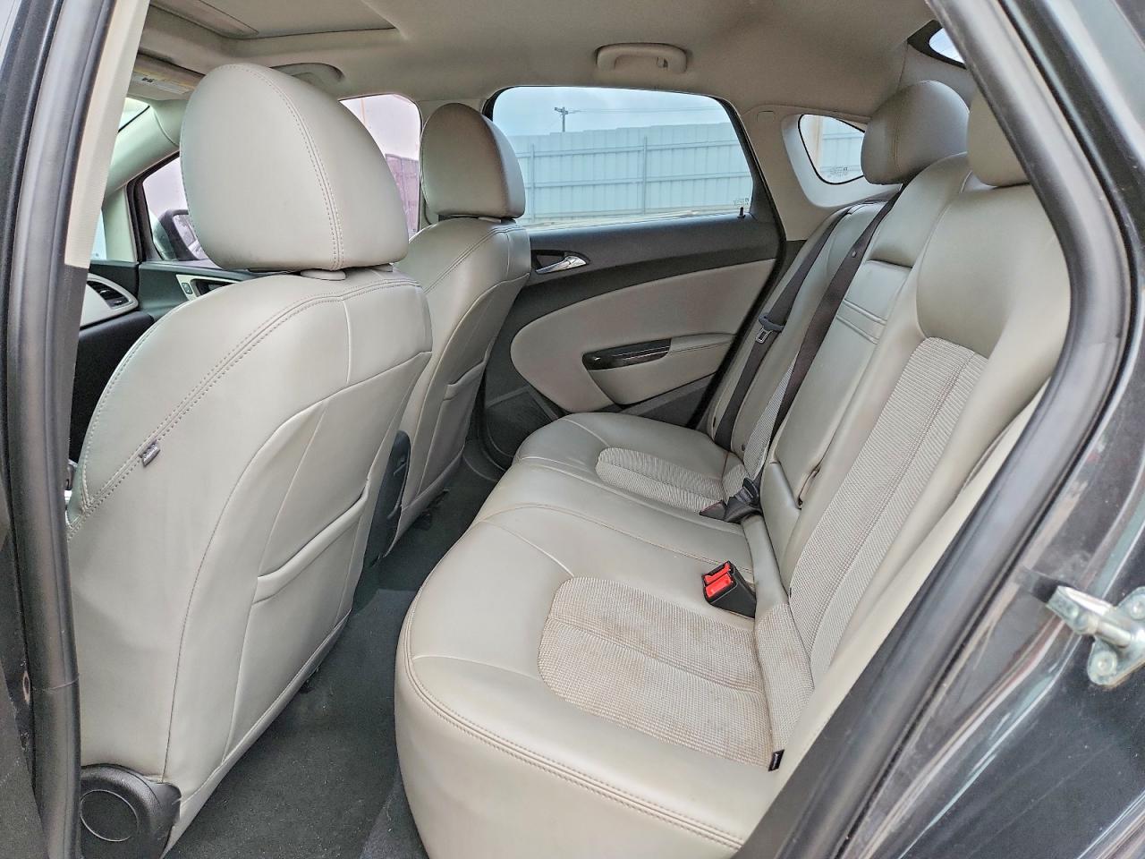 BUICK VERANO 2016 — 11