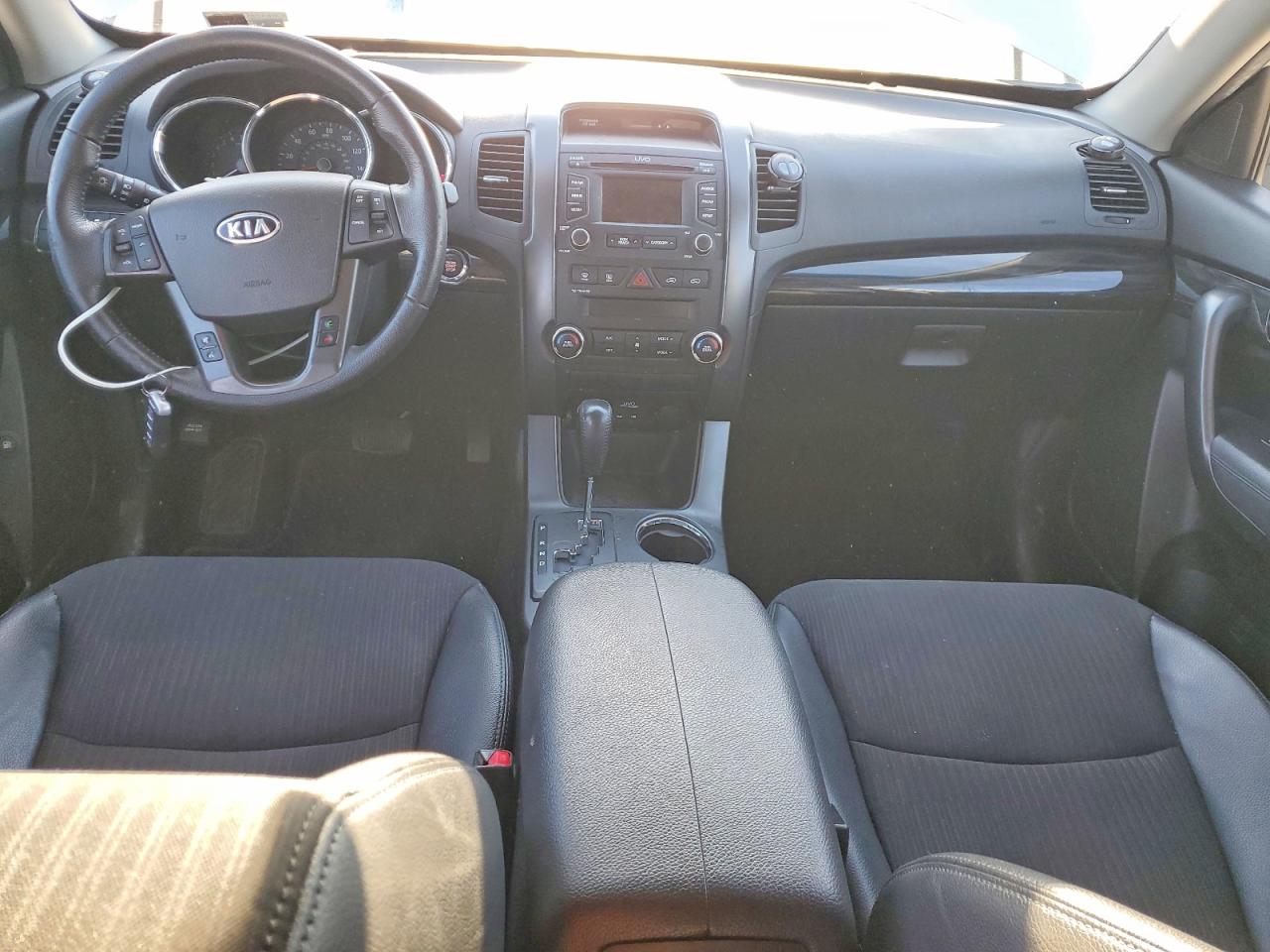 KIA SORENTO 2012 — 9
