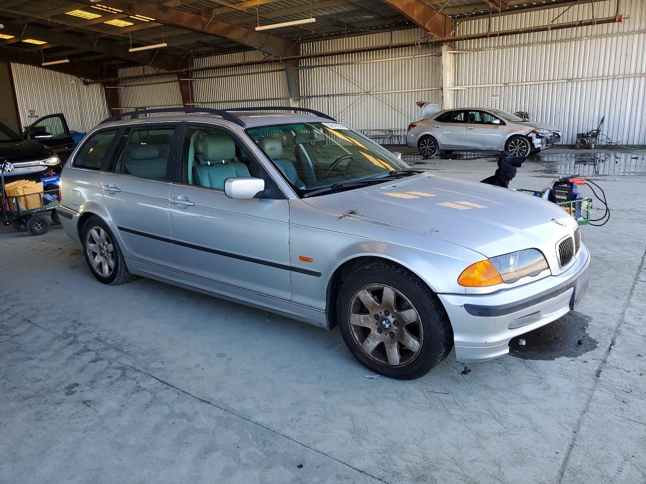 2001 BMW 325 IT