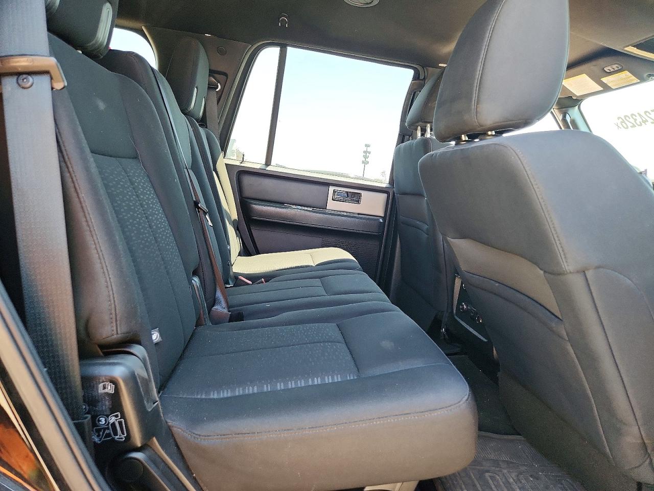 FORD EXPEDITION 2017 — 12