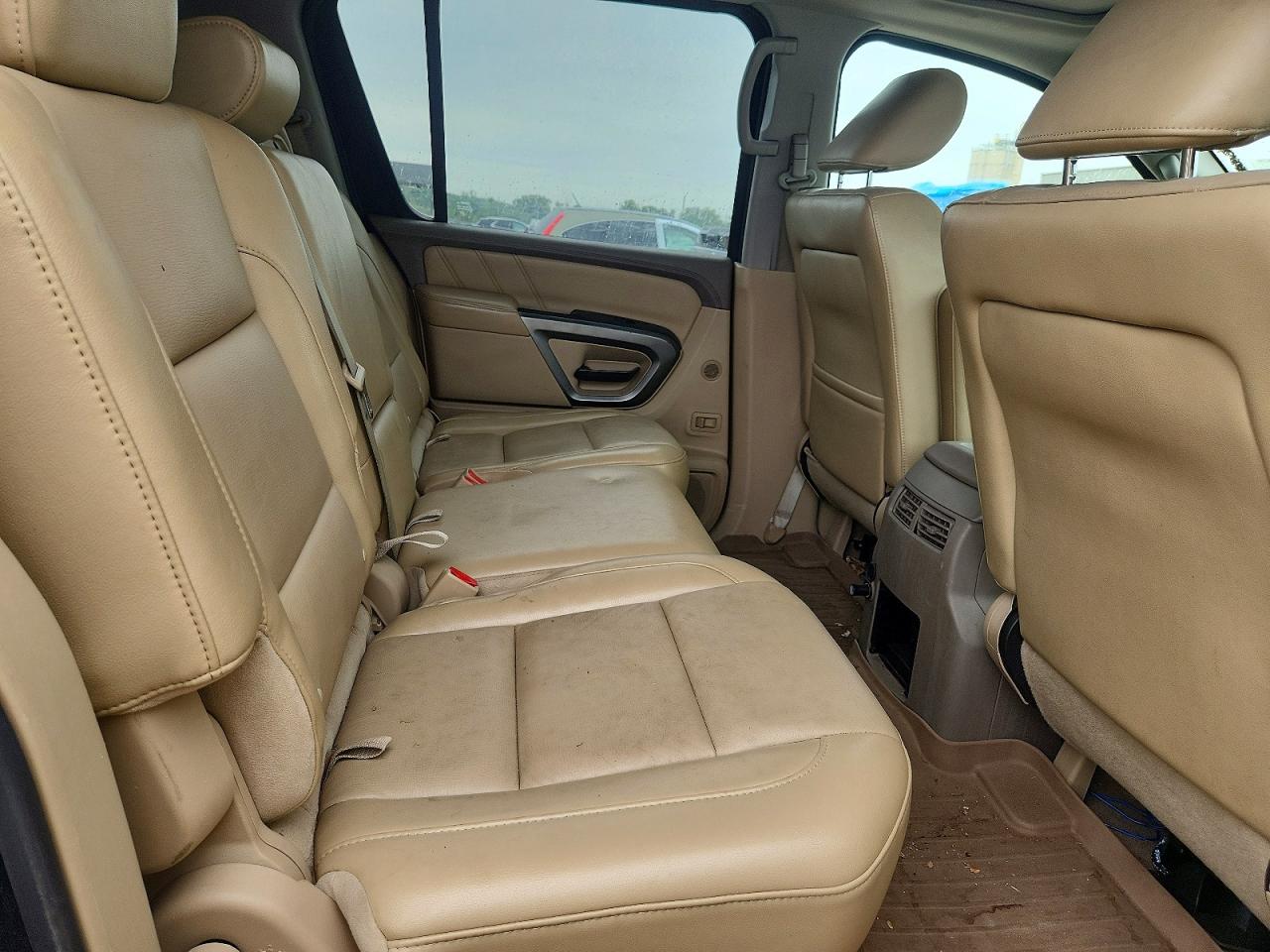 NISSAN ARMADA 2015 — 12