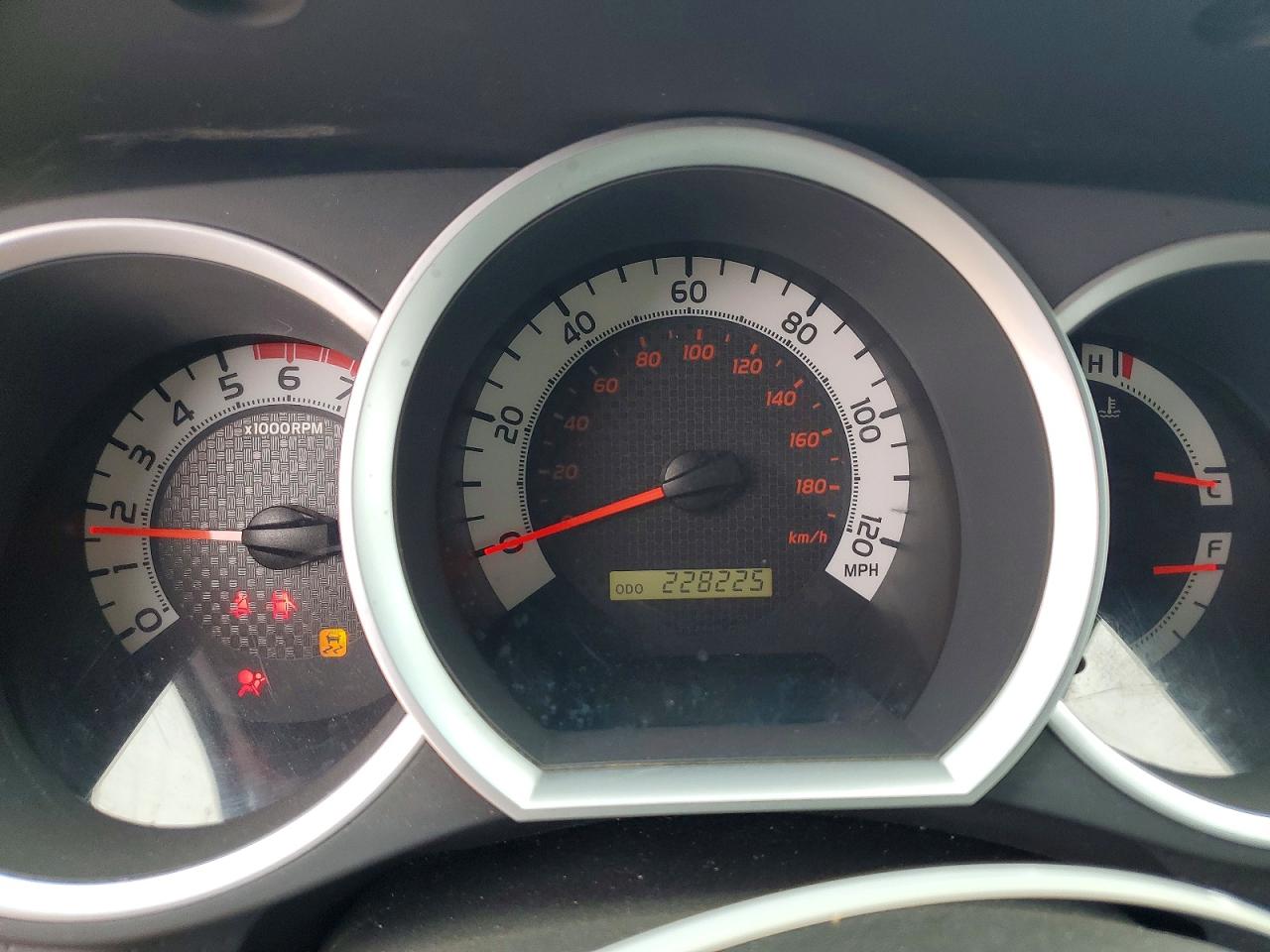 TOYOTA TACOMA 2013 — 10