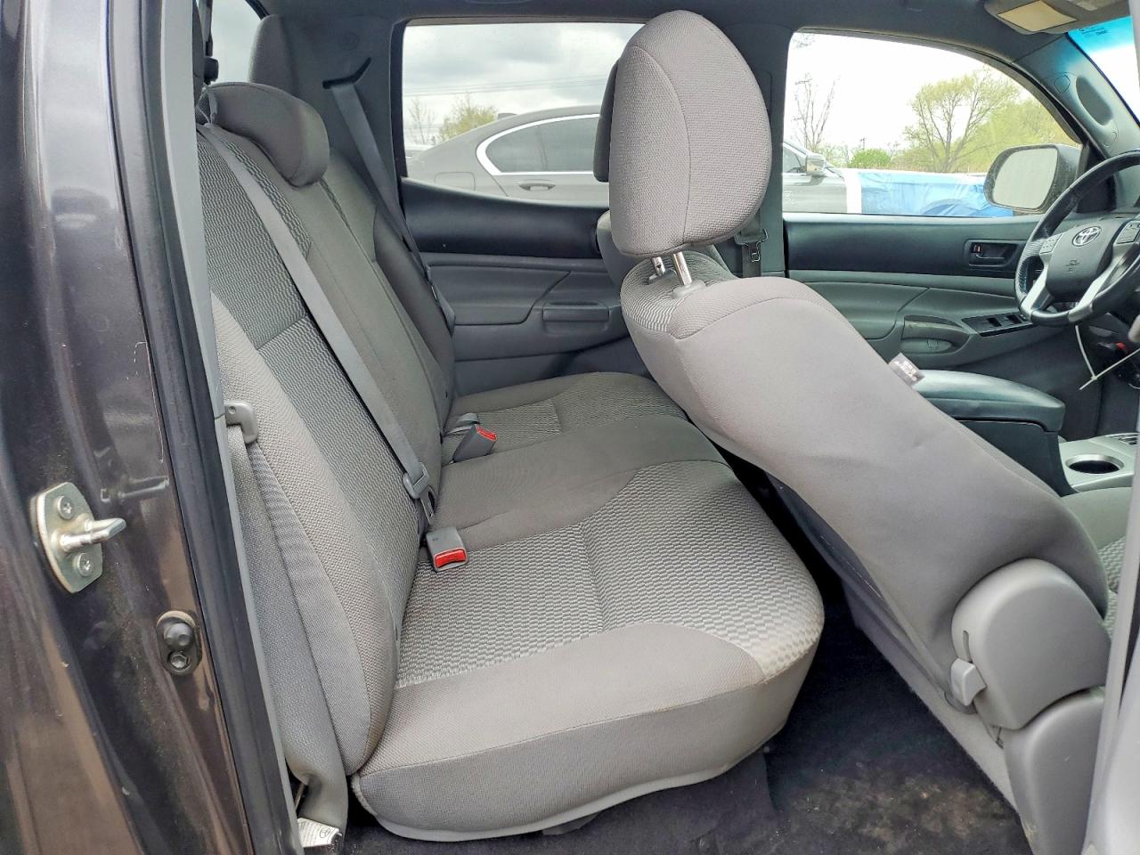 TOYOTA TACOMA 2013 — 11