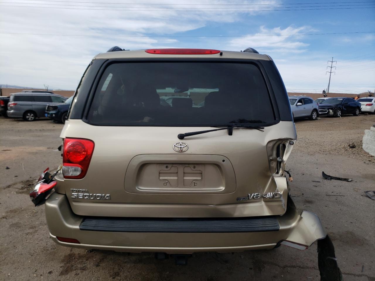 TOYOTA SEQUOIA 2005 — 7