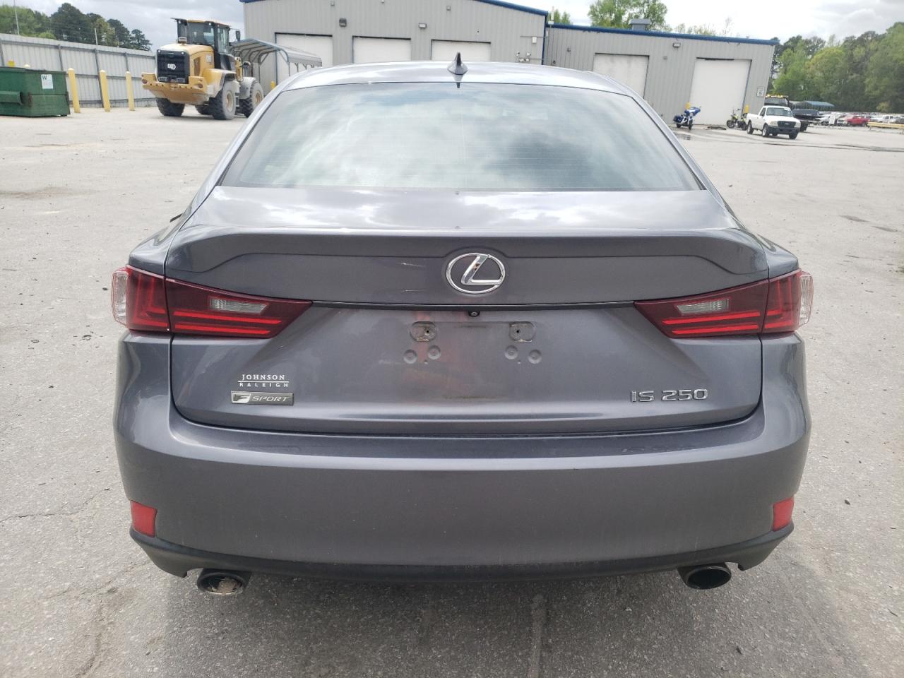 LEXUS IS 2015 — 7