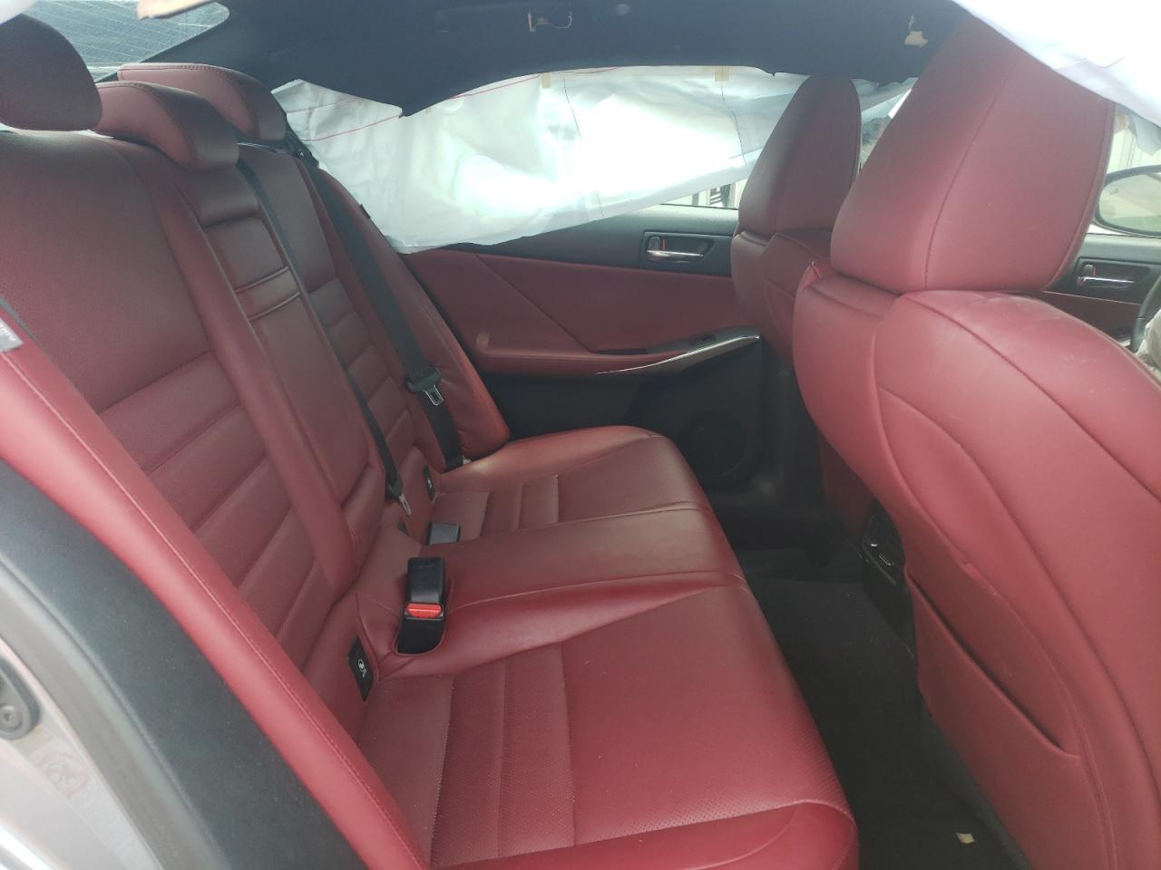 LEXUS IS 2015 — 11