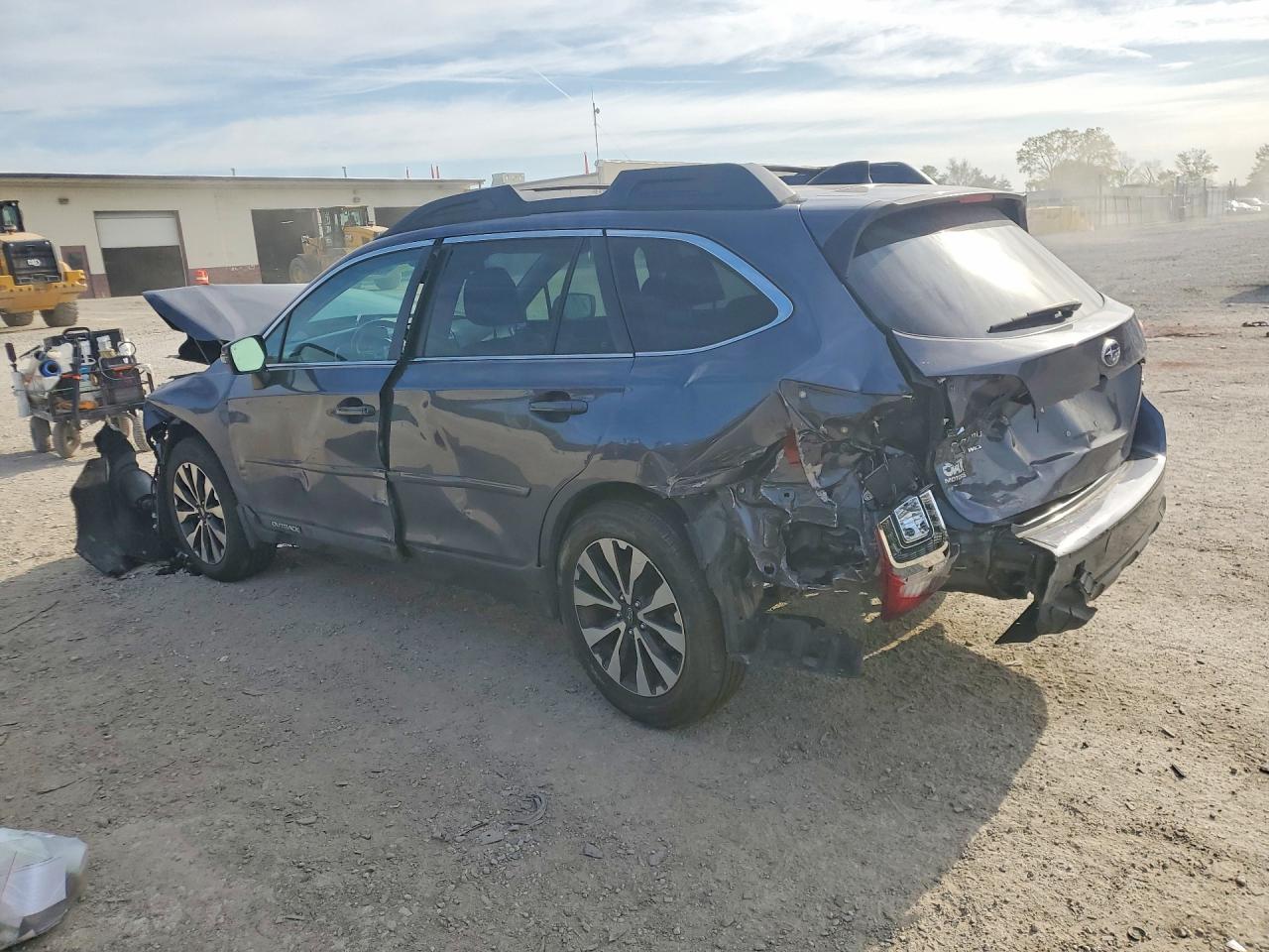 SUBARU OUTBACK 2016 — 3