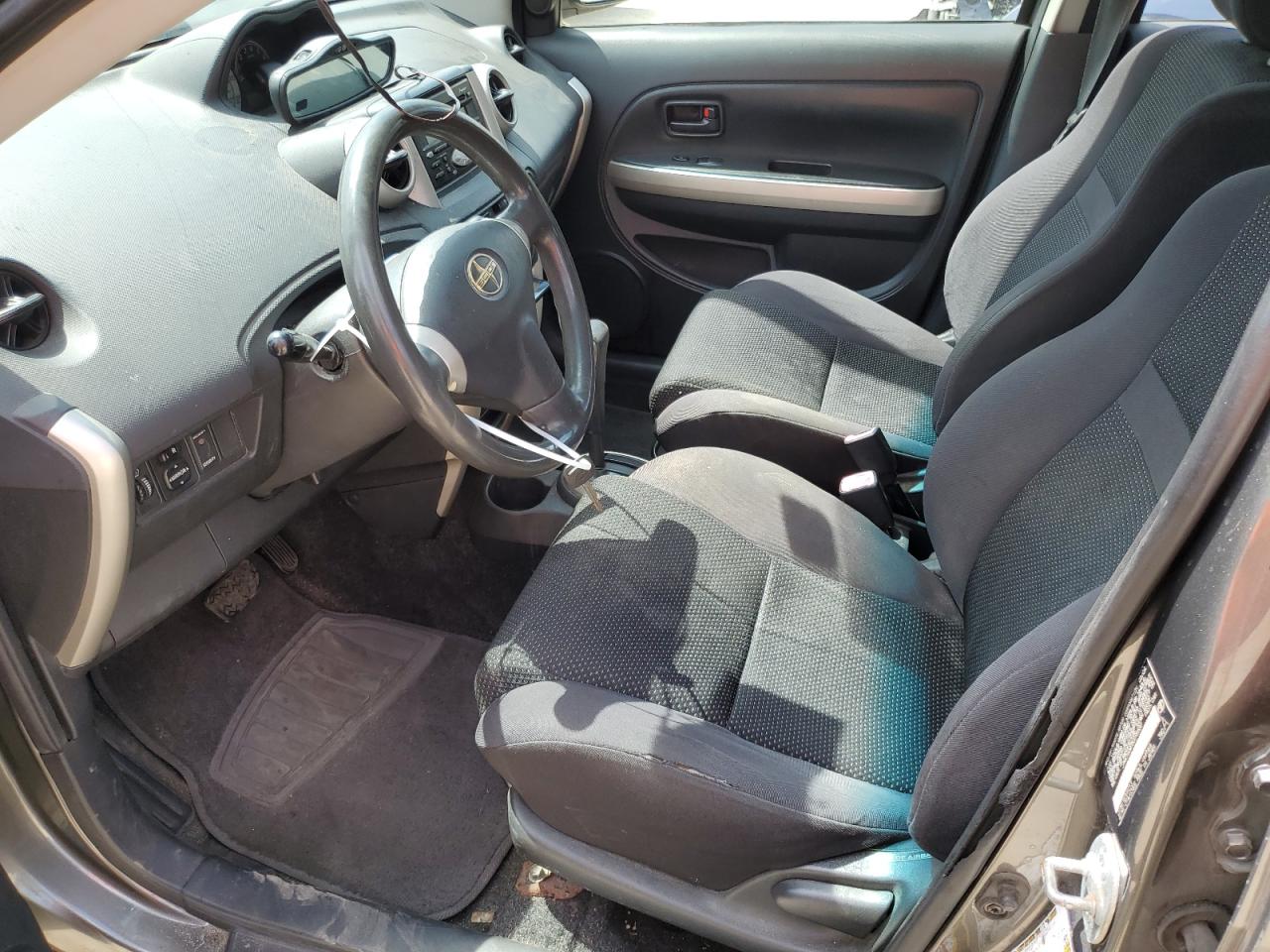 TOYOTA SCION XA 2005 — 8