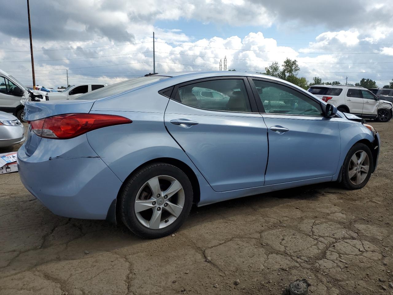 HYUNDAI ELANTRA 2012 — 4