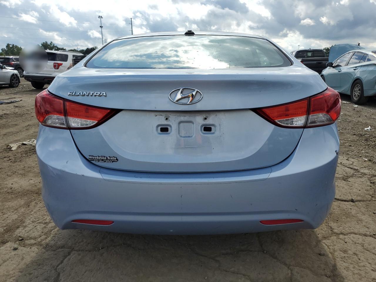 HYUNDAI ELANTRA 2012 — 7