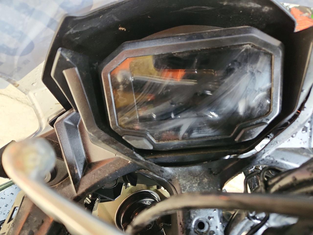 KAWASAKI EX650 2024 — 8