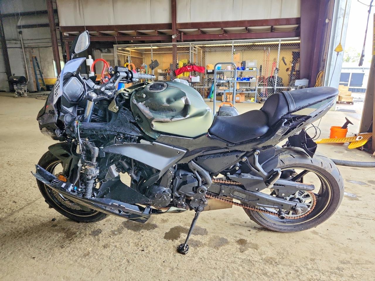 KAWASAKI EX650 2024 — 4