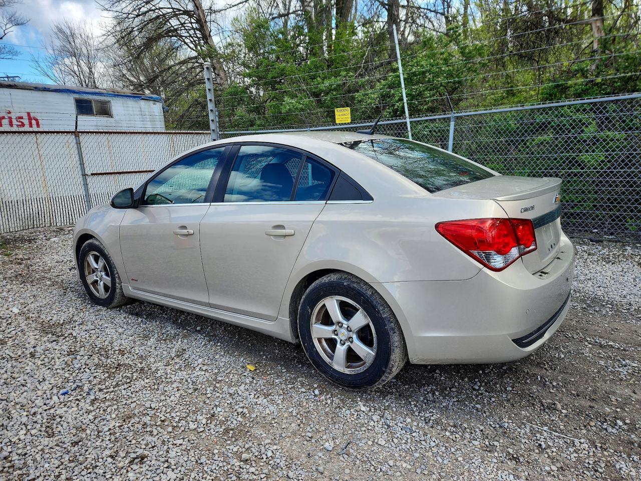 CHEVROLET CRUZE 2011 — 3