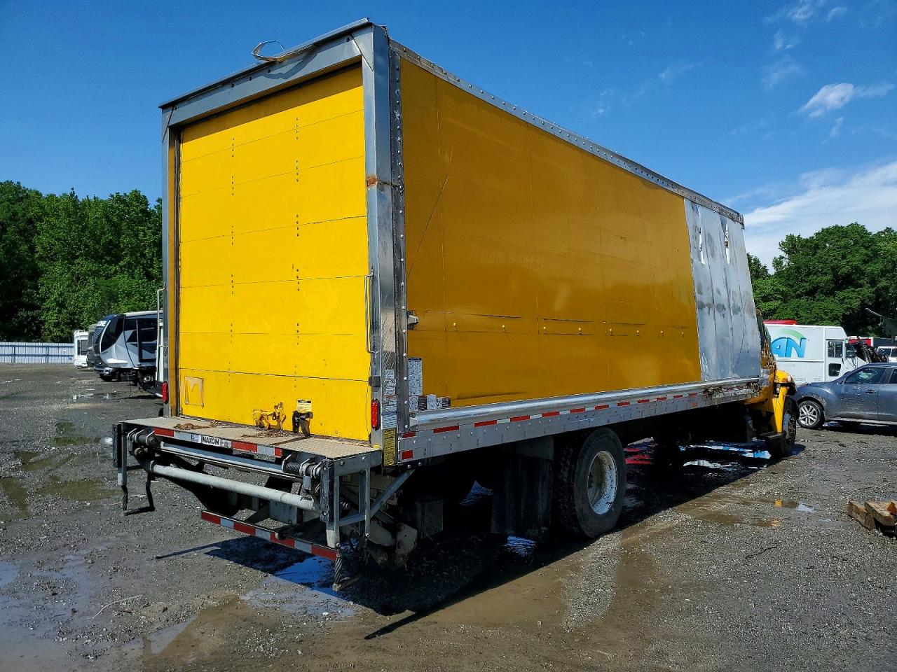 2019 INTERNATIONAL 4300