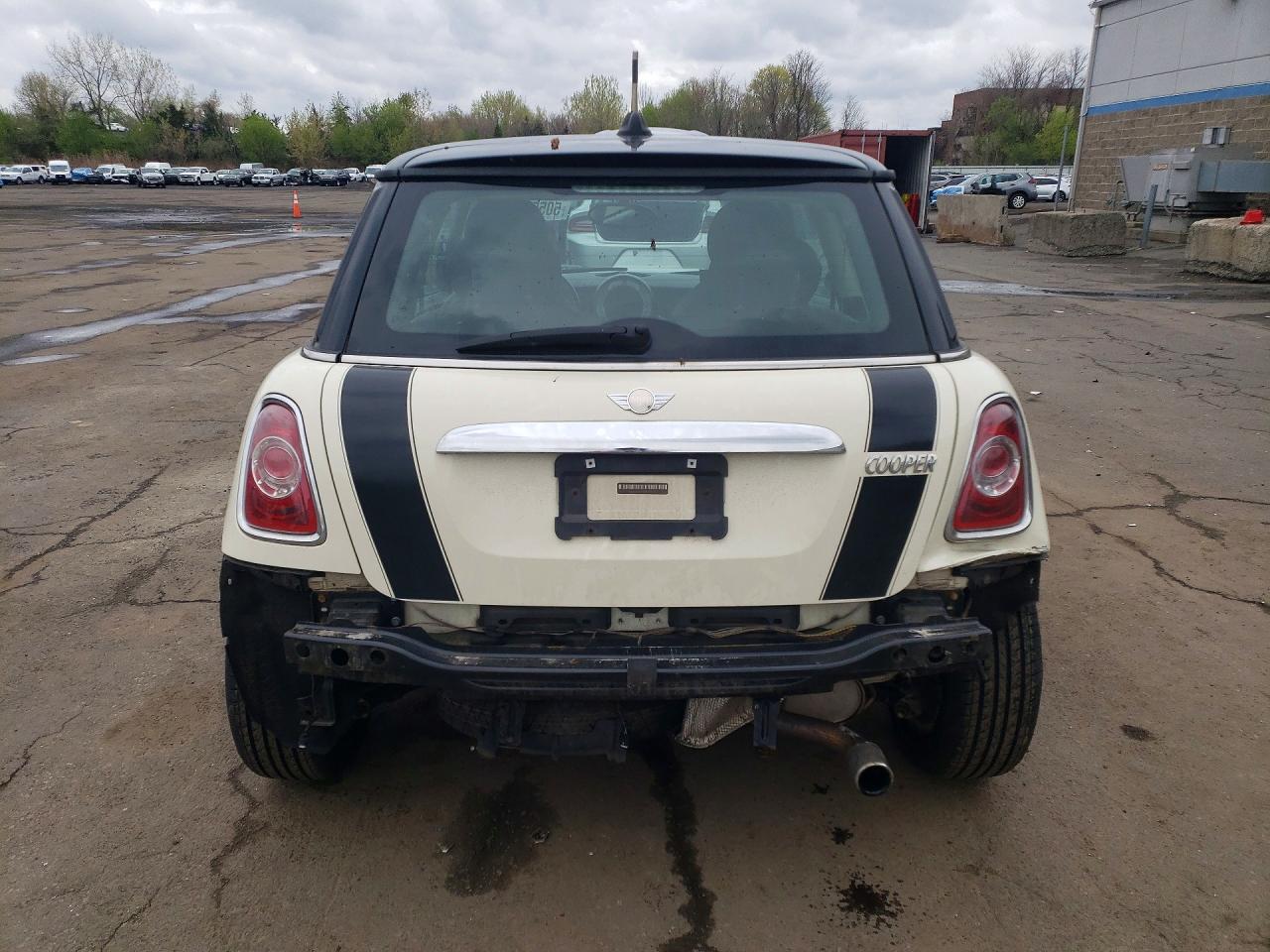 MINI COOPER 2011 — 7