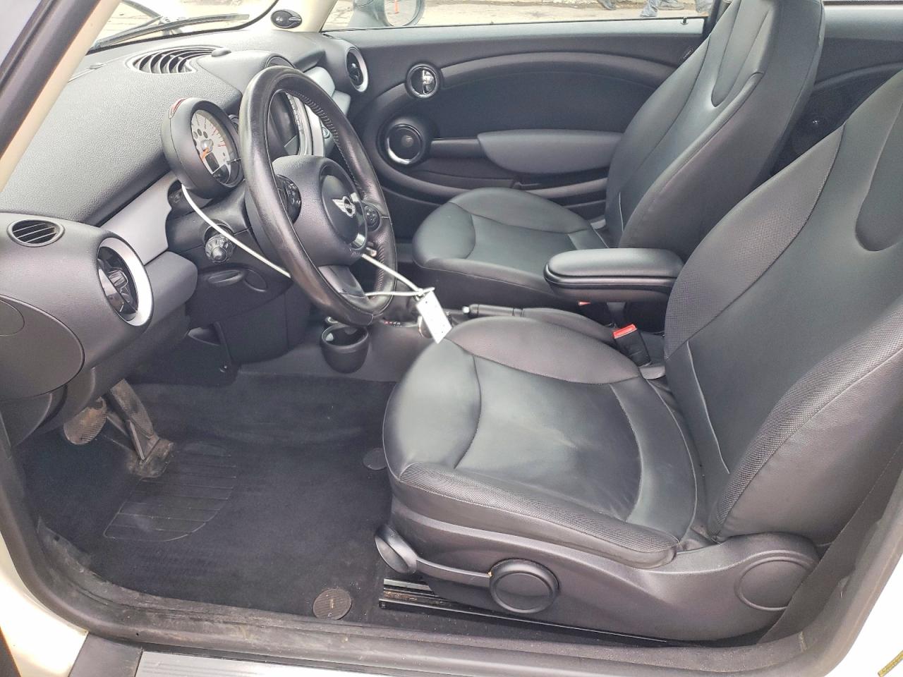 MINI COOPER 2011 — 8