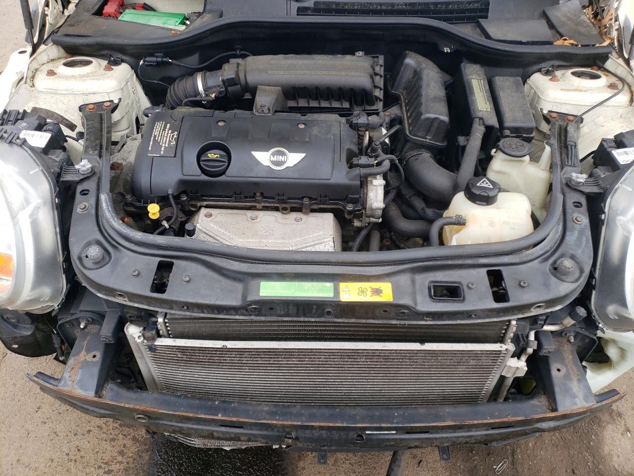 MINI COOPER 2011 — 12