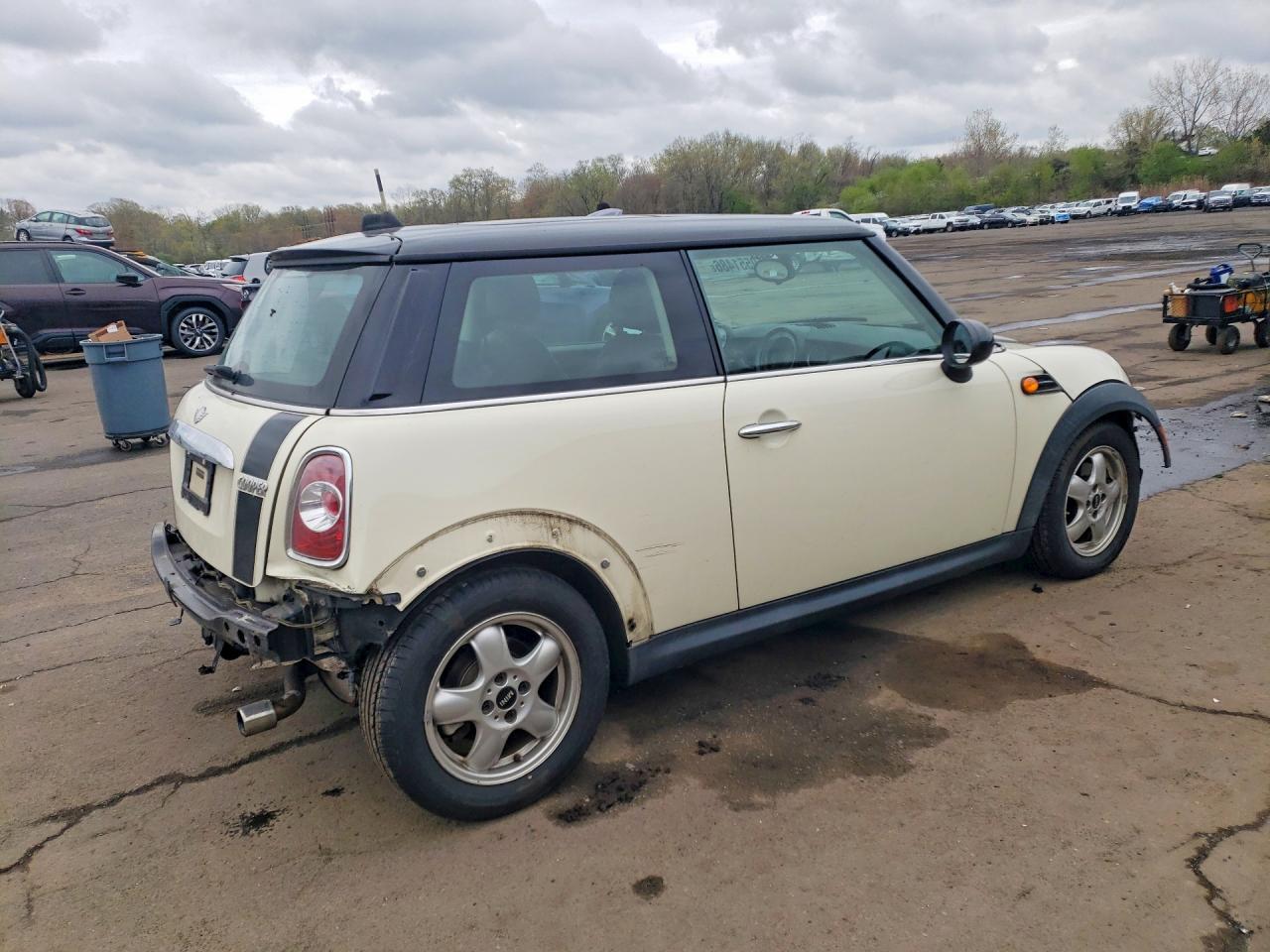 MINI COOPER 2011 — 4