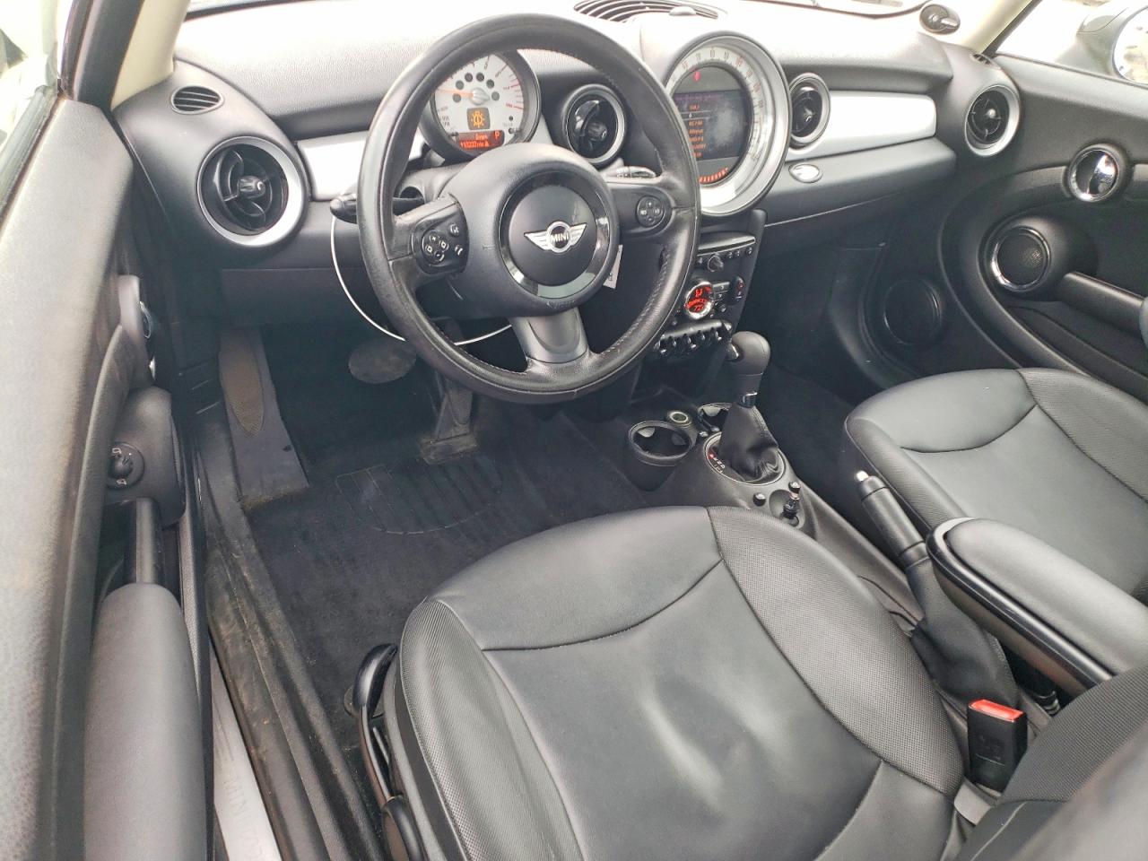 MINI COOPER 2011 — 9
