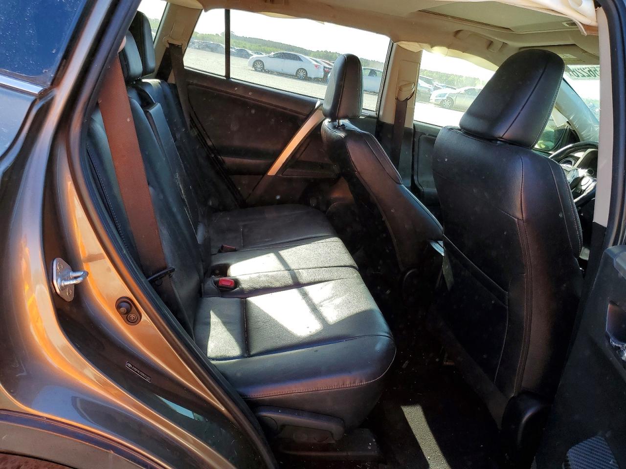 TOYOTA RAV4 2013 — 11
