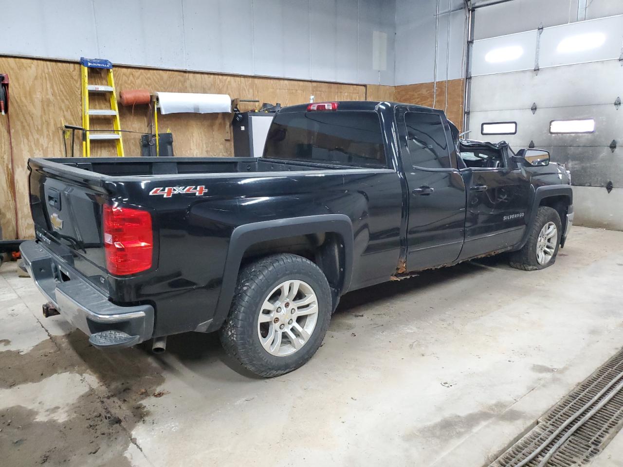 CHEVROLET SILVERADO 2015 — 4
