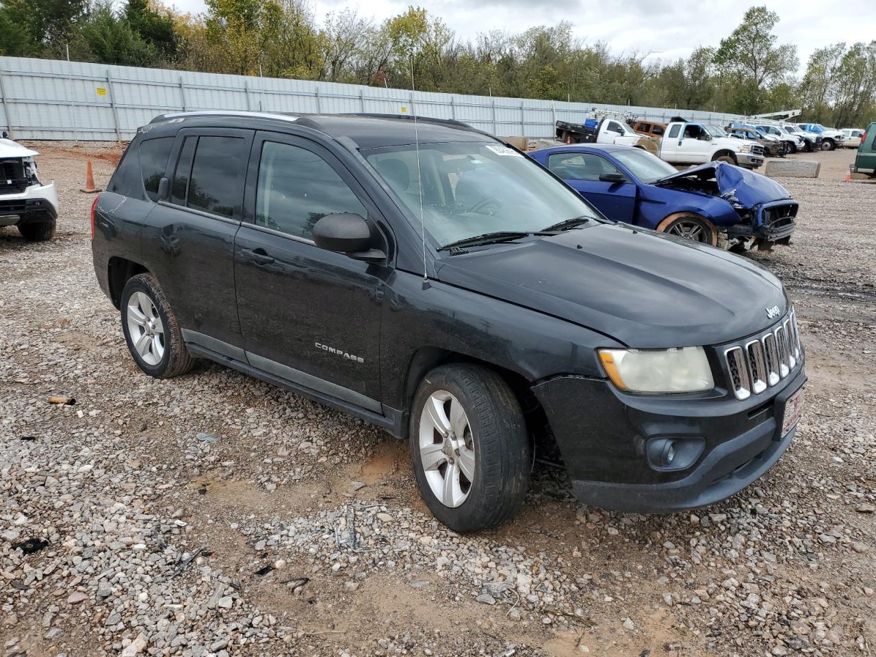 JEEP COMPASS 2011 — 5