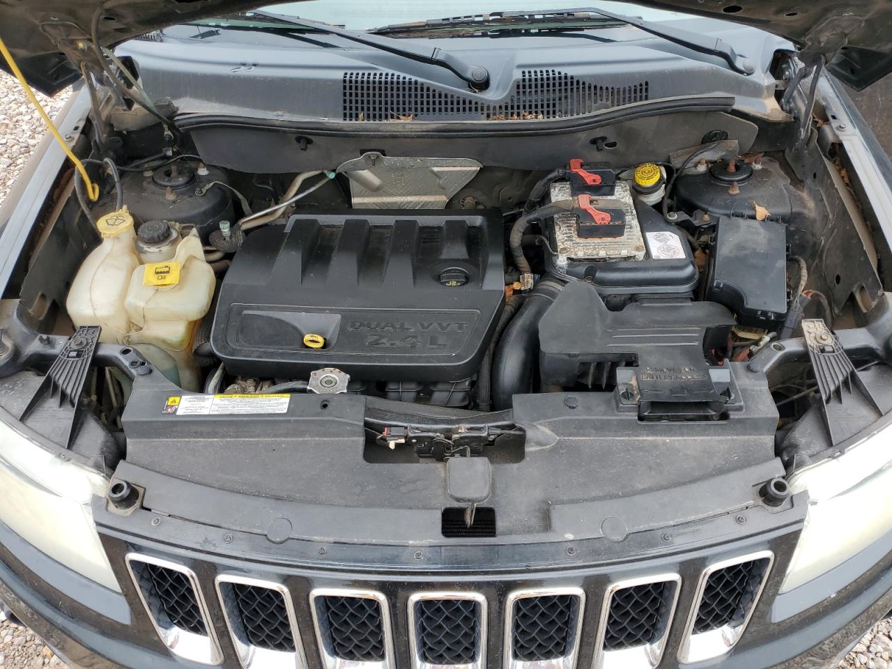 JEEP COMPASS 2011 — 13