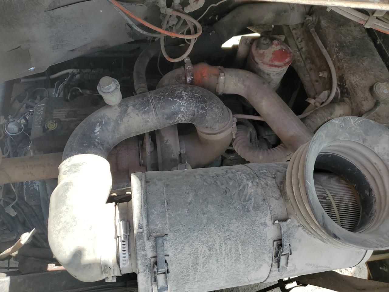 CAPACITY YARD TRUCK 1998 — 8