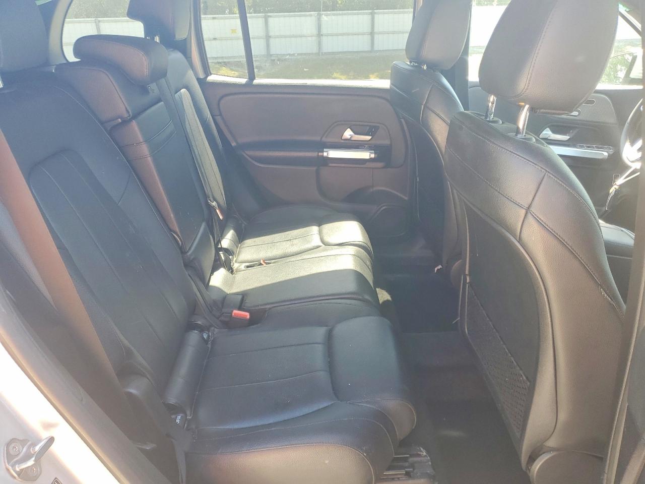 MERCEDES-BENZ GLB 2020 — 12