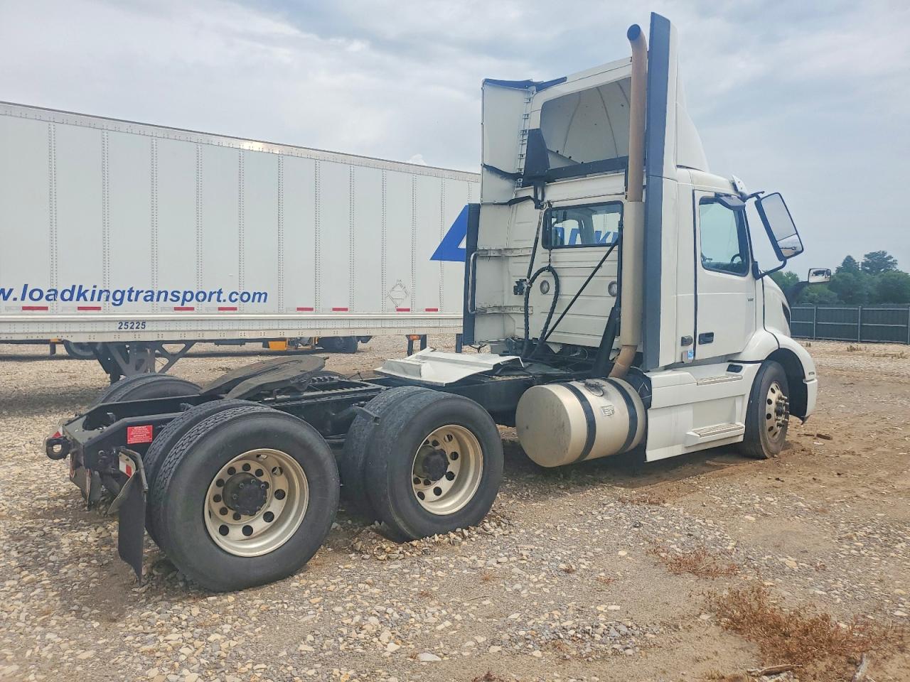 2024 VOLVO VNR UNKNOWN
