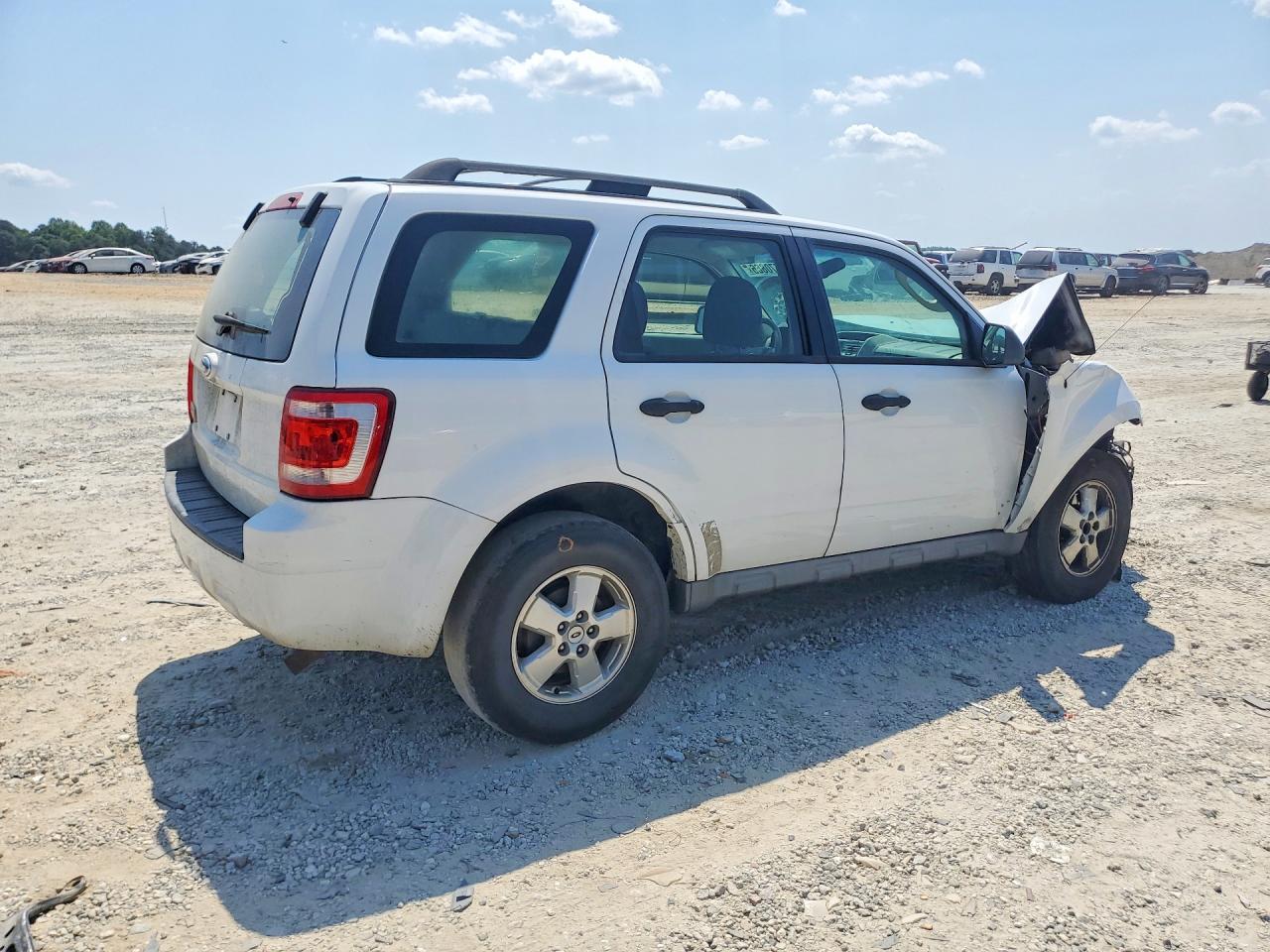 FORD ESCAPE 2009 — 4