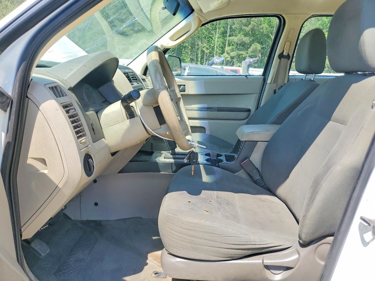 FORD ESCAPE 2009 — 8