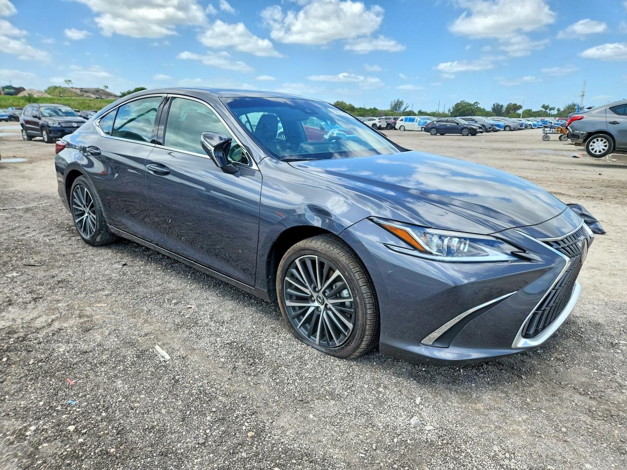 LEXUS ES 350 2025 — 5
