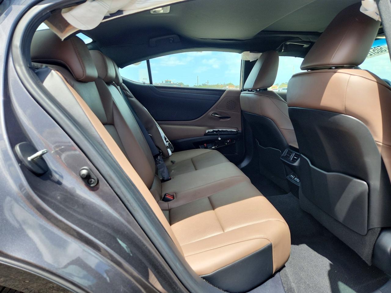 LEXUS ES 350 2025 — 11