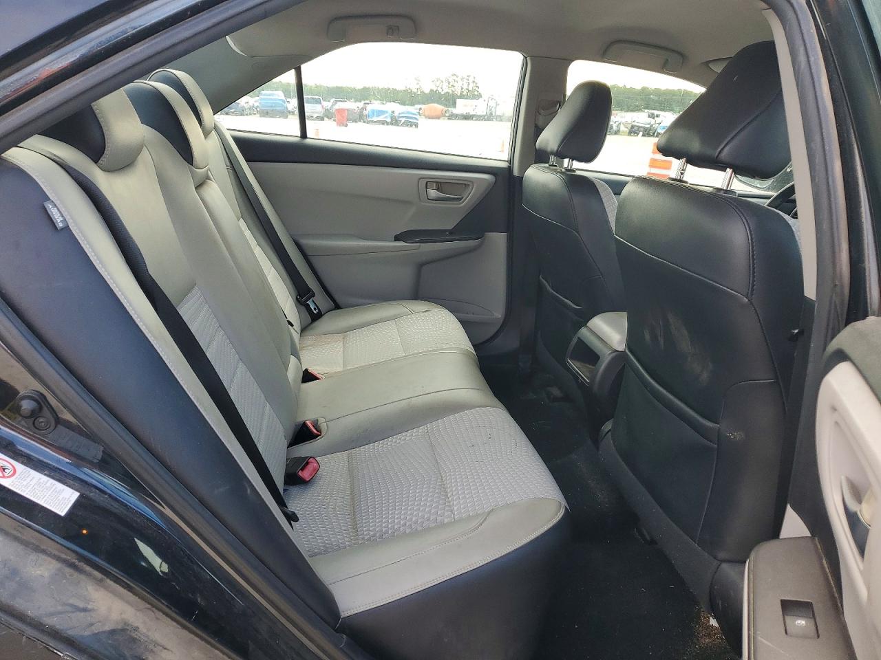 TOYOTA CAMRY 2015 — 11