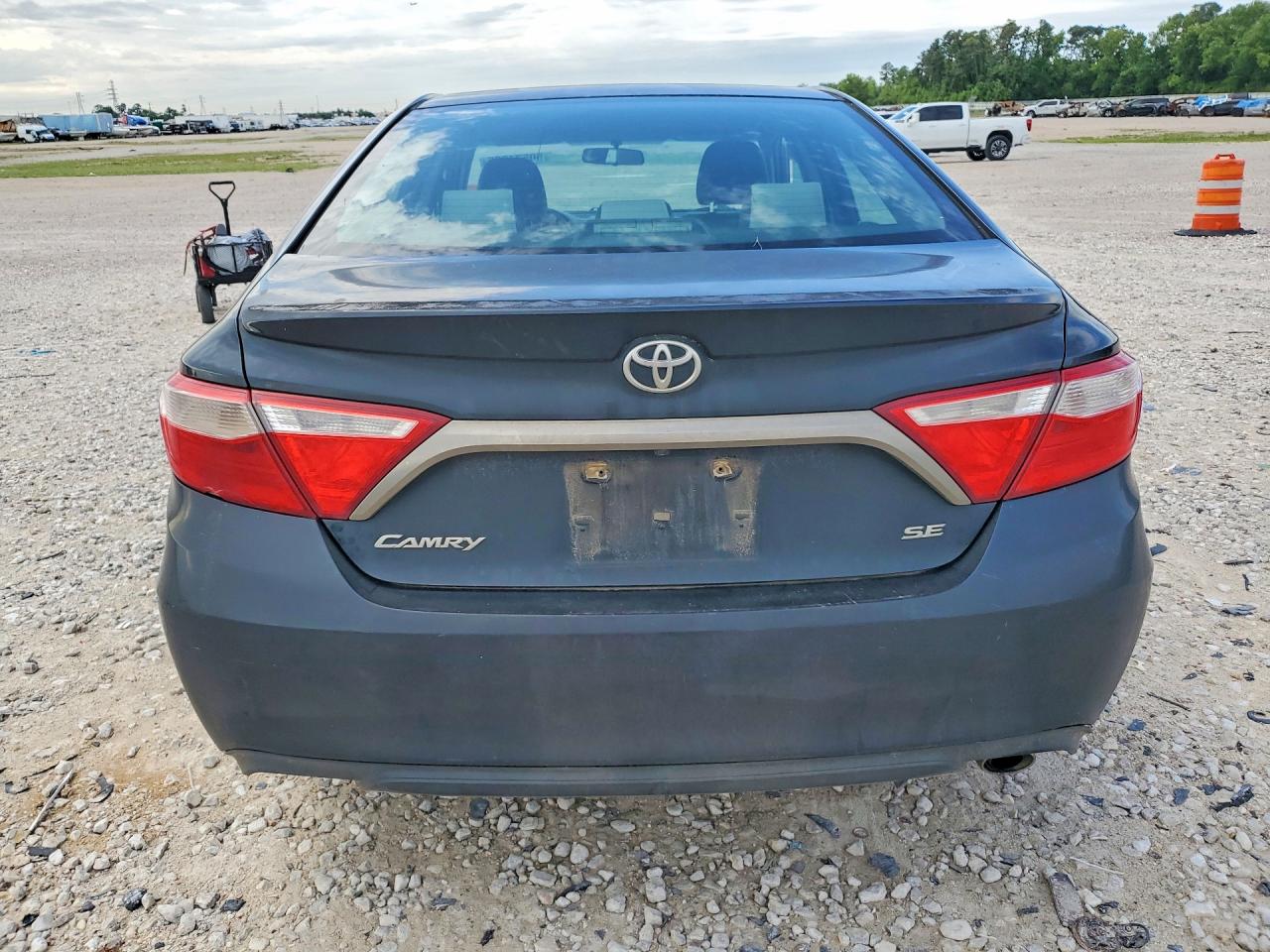 TOYOTA CAMRY 2015 — 7