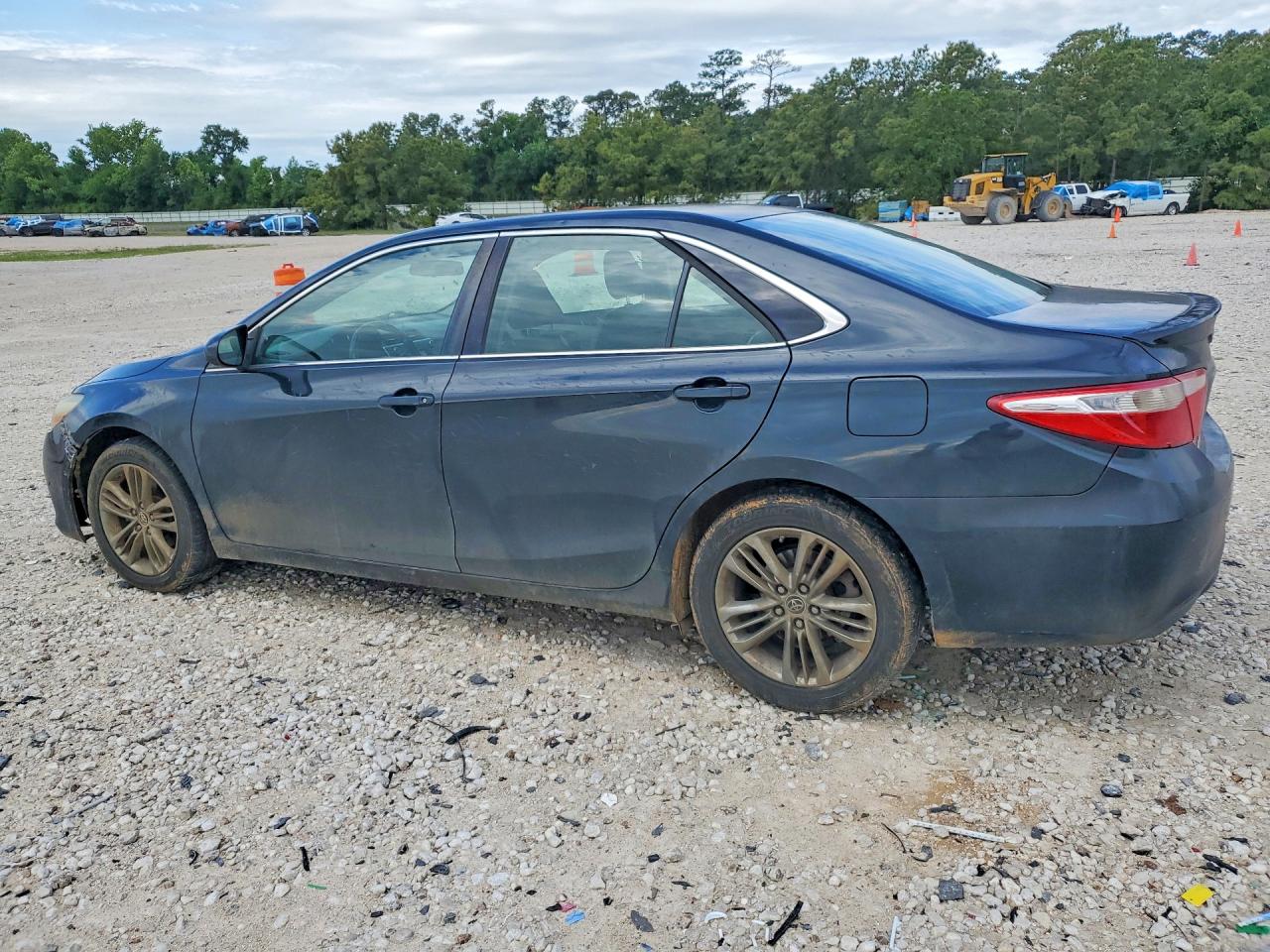 TOYOTA CAMRY 2015 — 3