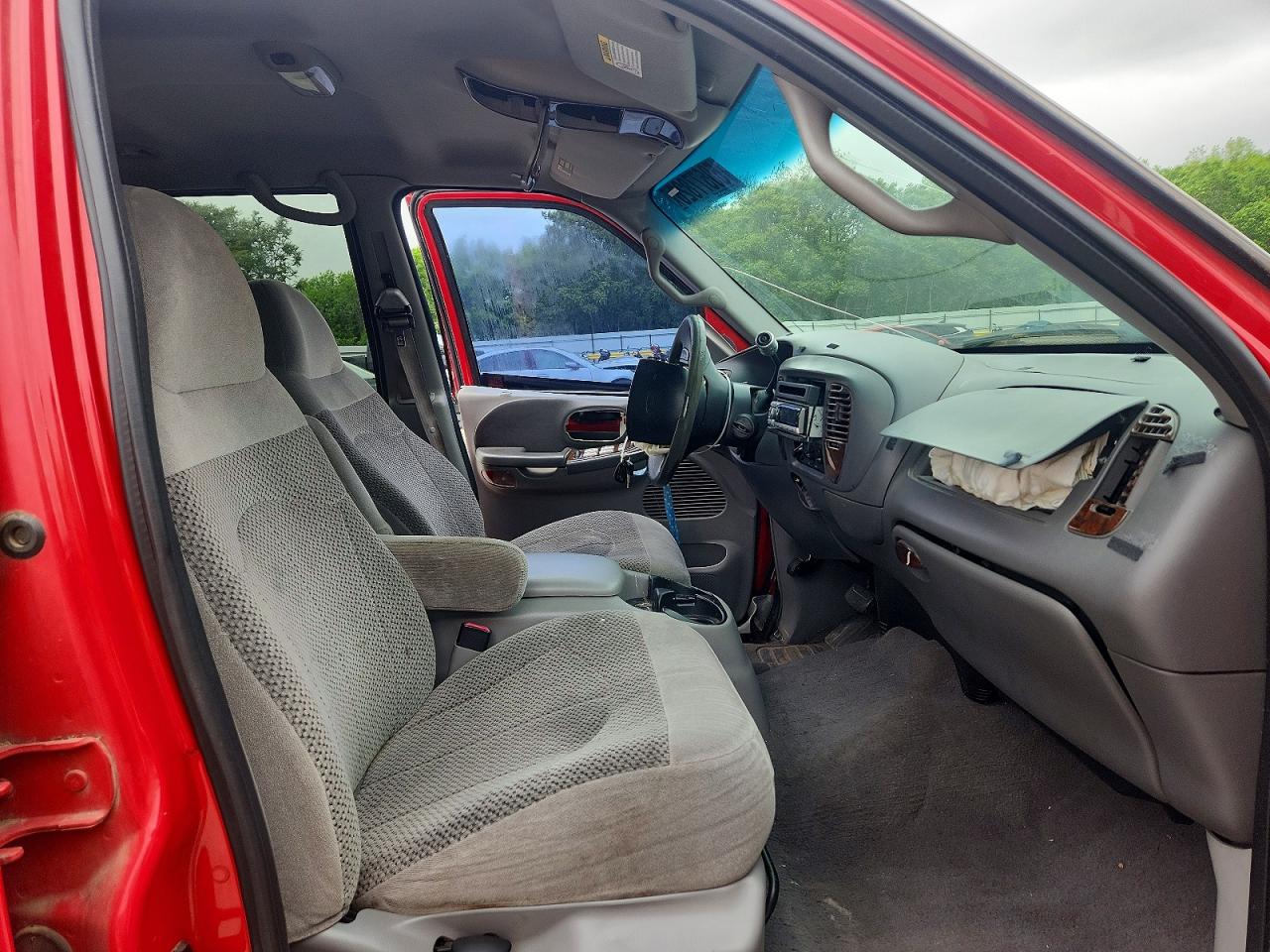 FORD F150 2001 — 8
