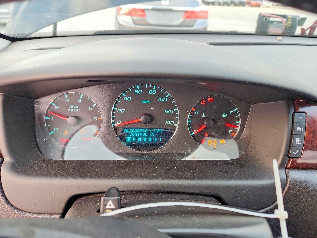 CHEVROLET IMPALA 2010 — 10