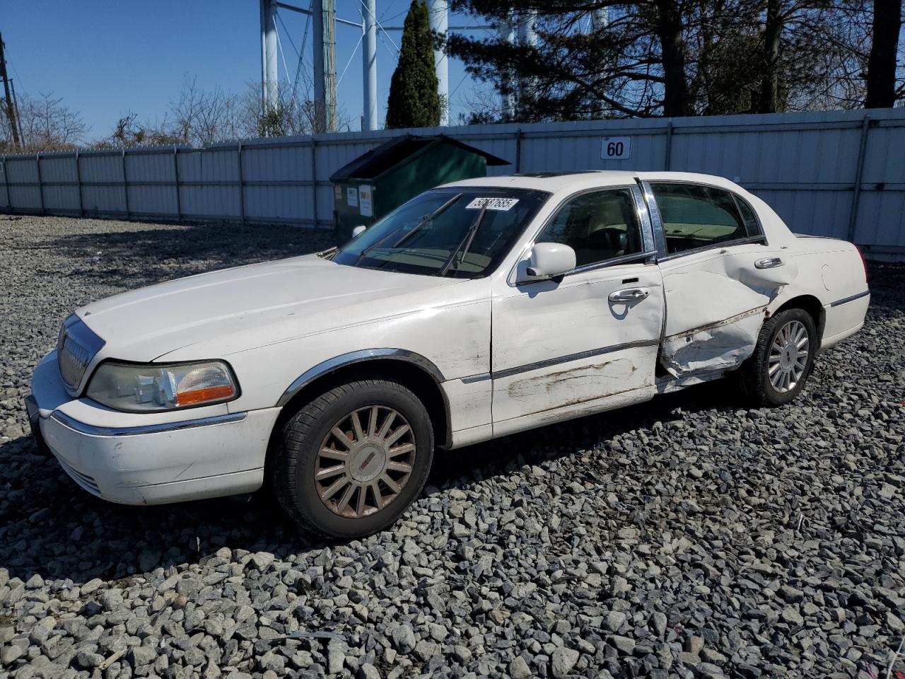 2003 LINCOLN TOWN CAR SIGNATURE