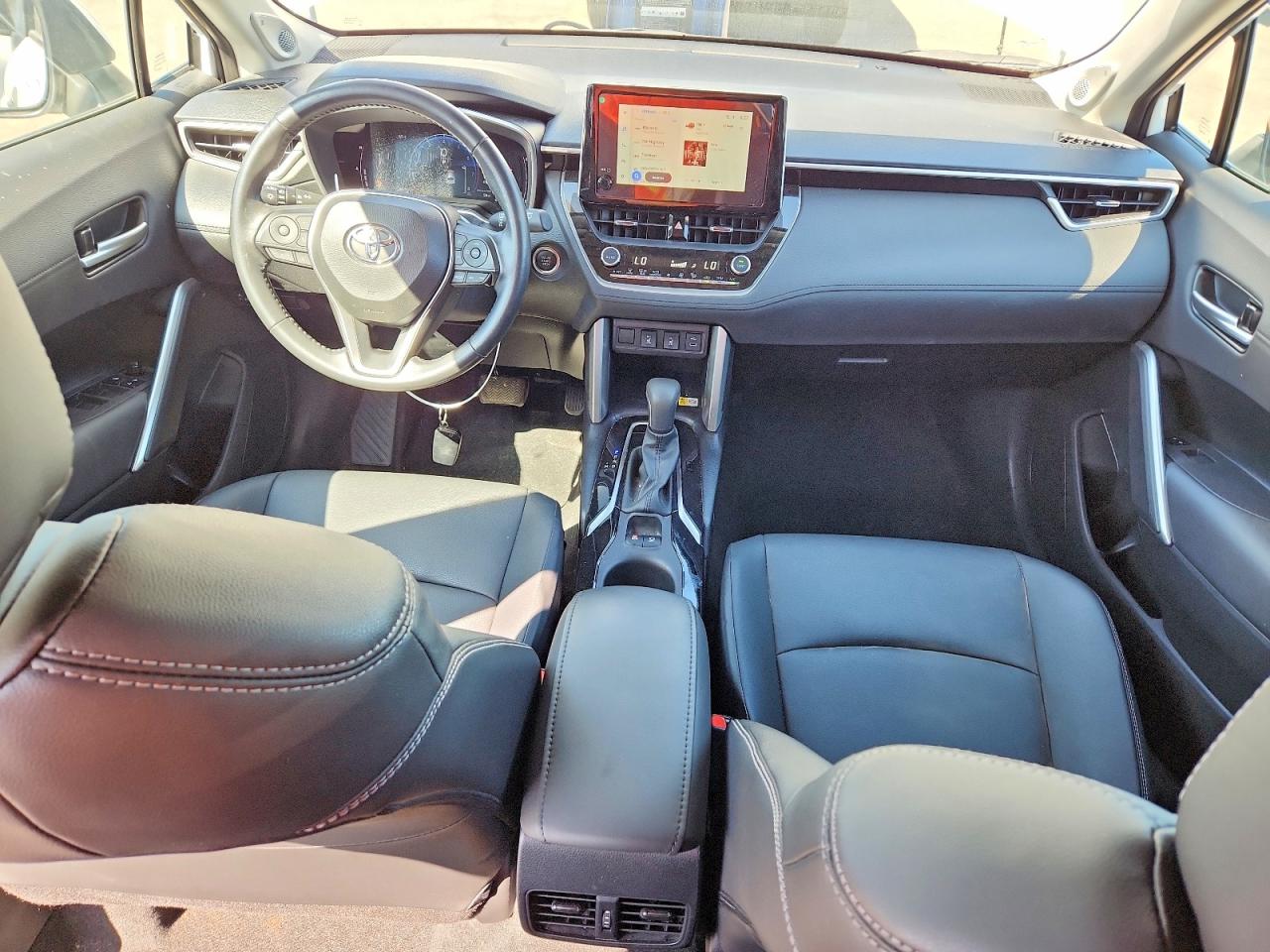 TOYOTA COROLLA CROSS 2023 — 9