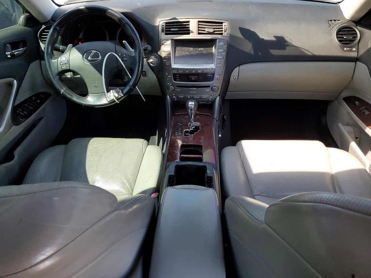 LEXUS IS 2006 — 9