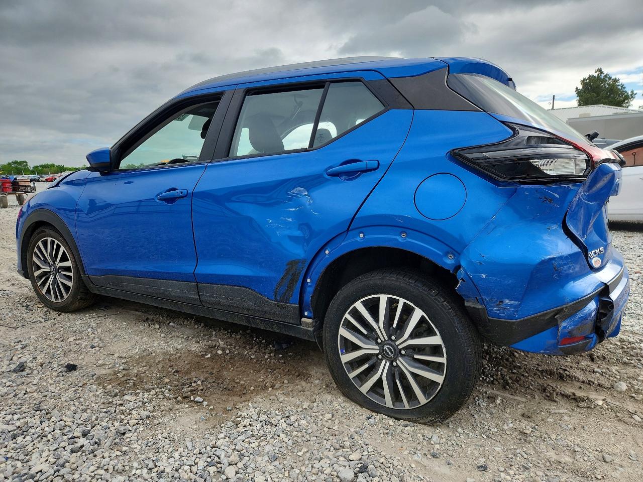 NISSAN KICKS 2022 — 3