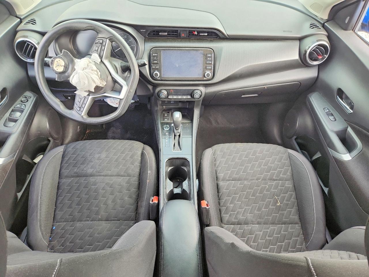 NISSAN KICKS 2022 — 9