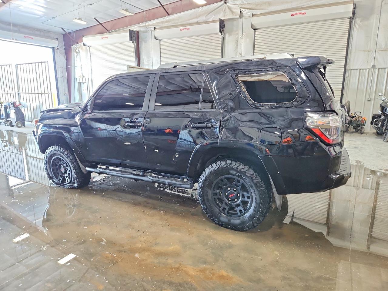 TOYOTA 4RUNNER 2018 — 3