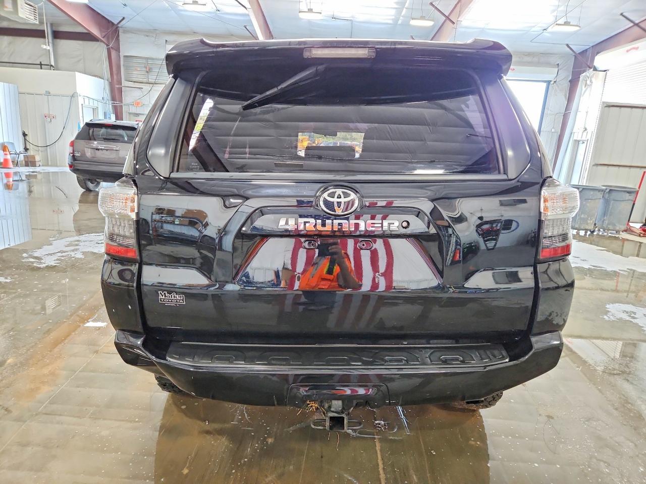TOYOTA 4RUNNER 2018 — 7