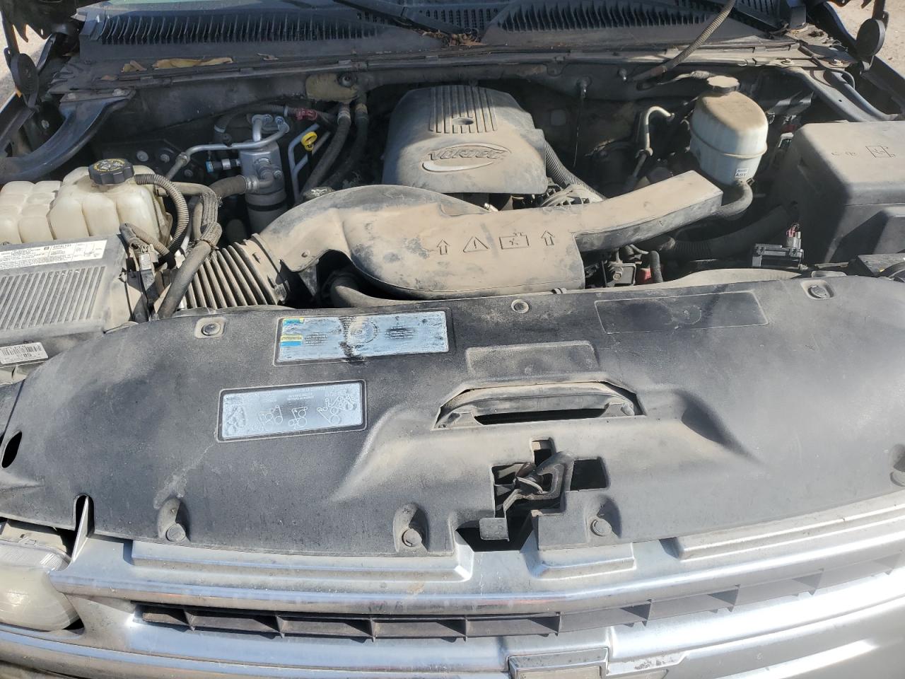 CHEVROLET SUBURBAN 2006 — 13