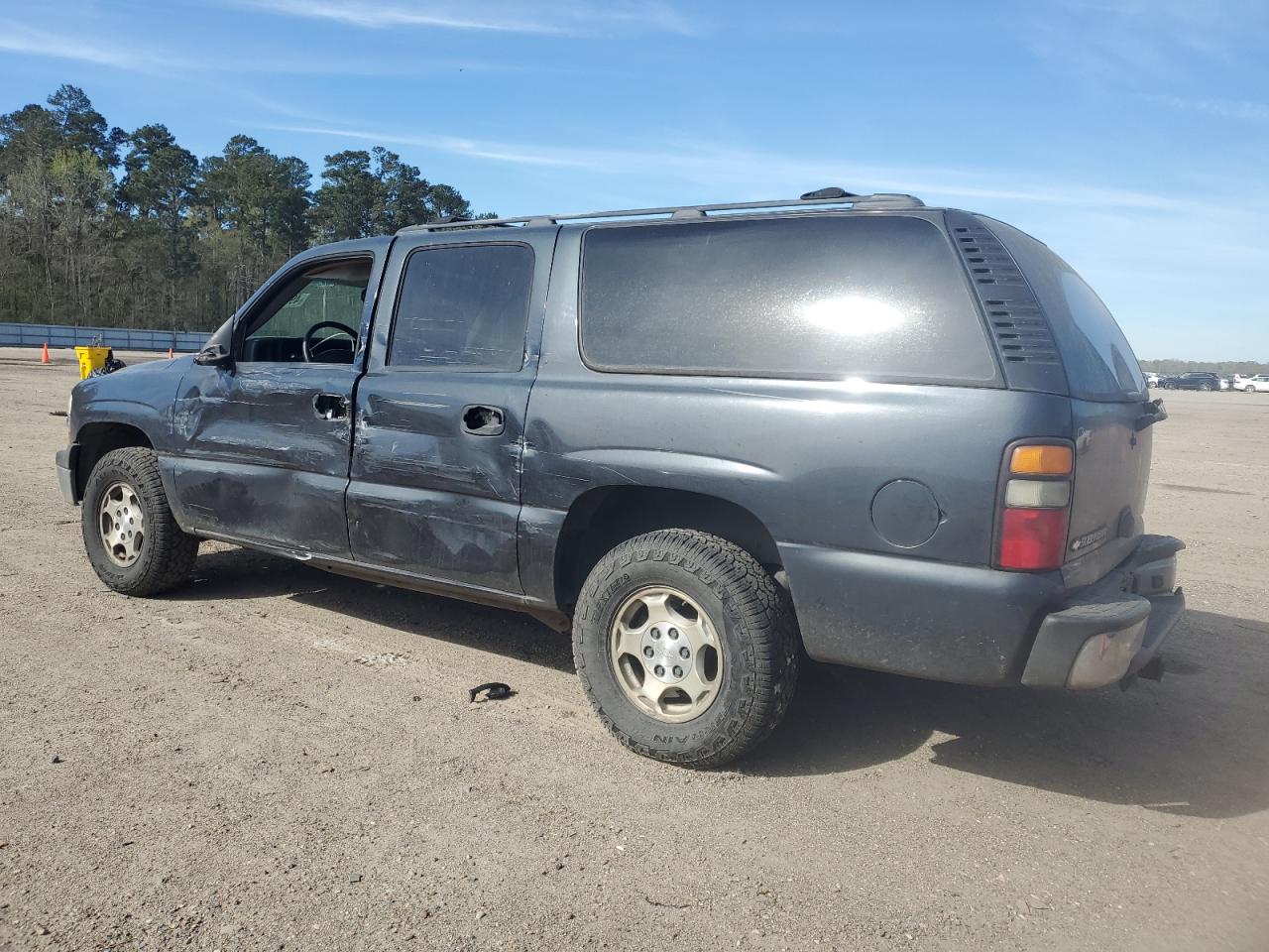 CHEVROLET SUBURBAN 2006 — 3